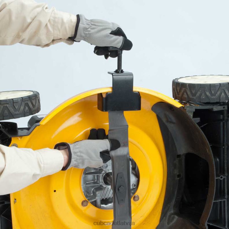 Cub Cadet asmens noņemšanas instruments piederums HD0Z4210